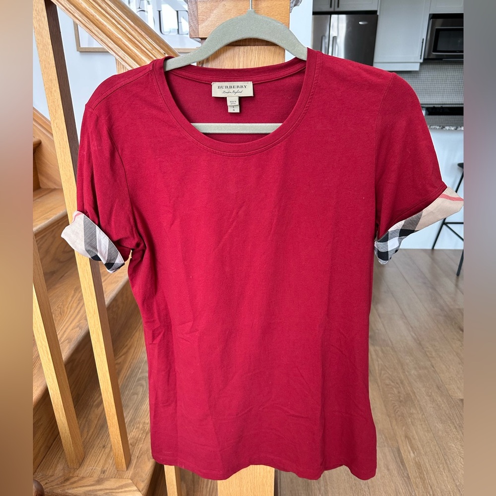 Red Burberry Tshirt size L